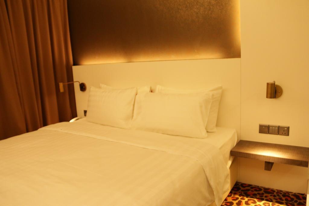 Amerin Hotel Τζόχορ Μπάχρου Εξωτερικό φωτογραφία