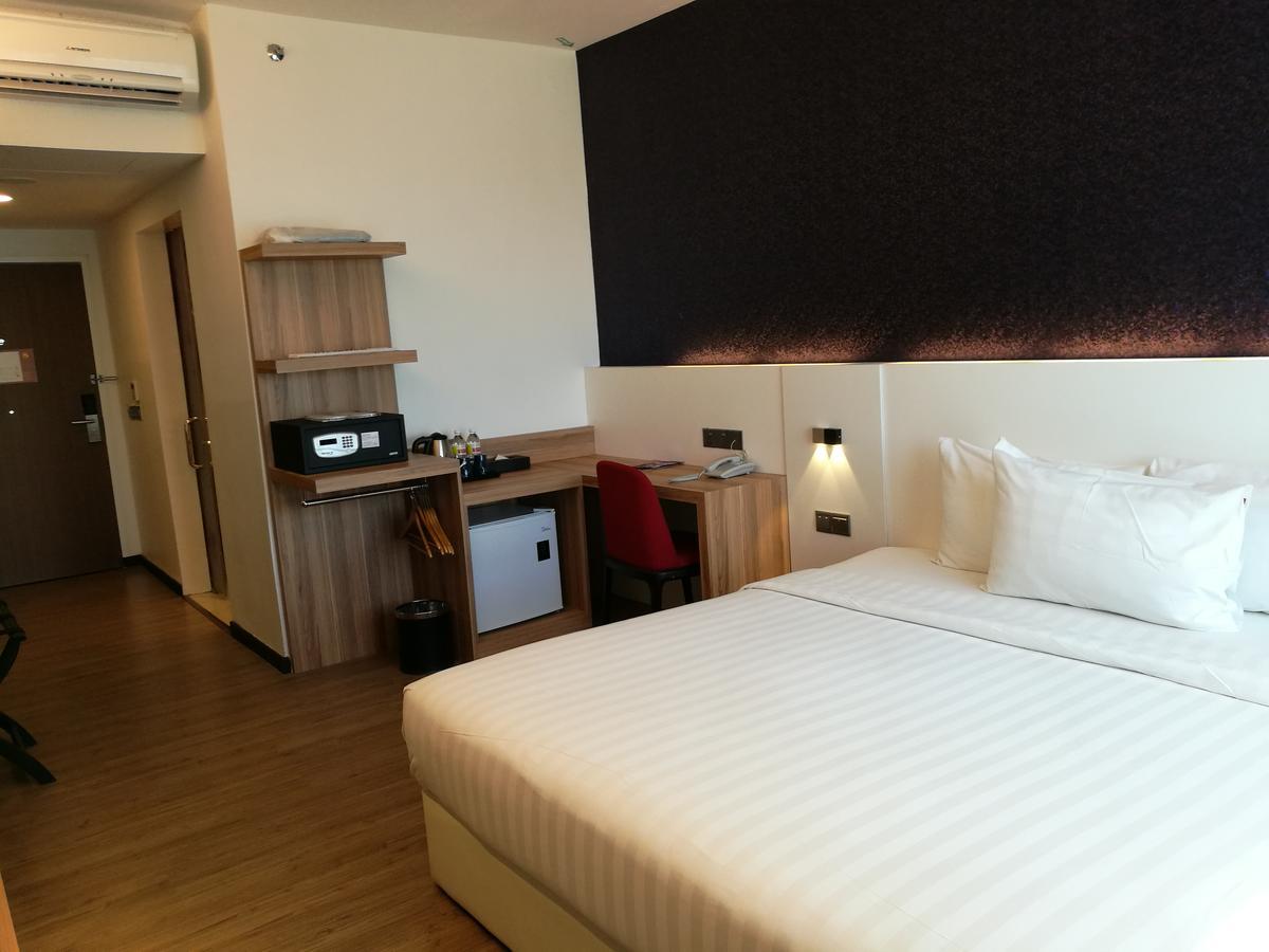 Amerin Hotel Τζόχορ Μπάχρου Εξωτερικό φωτογραφία